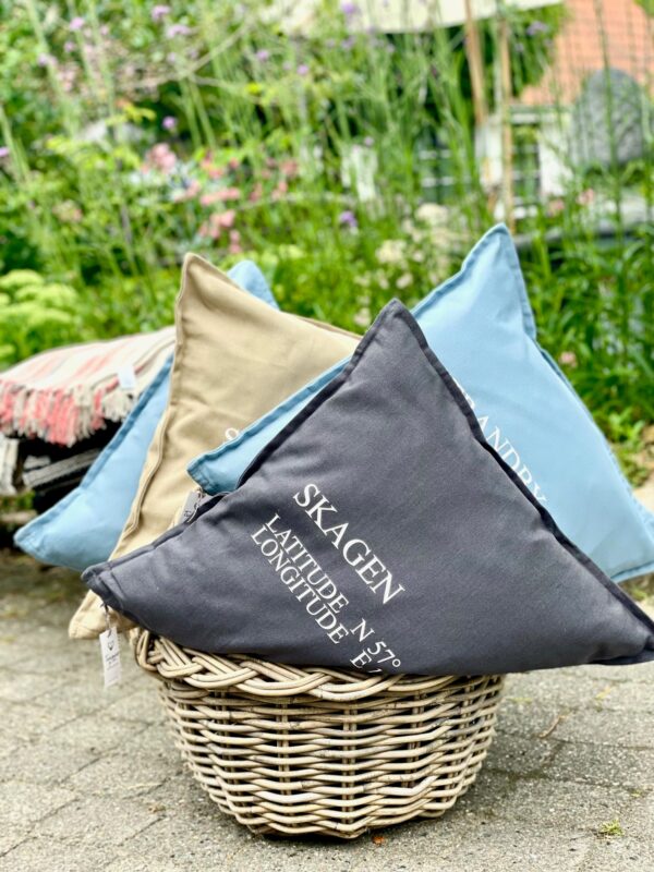 By Monica Design | Pude med tekst | Strandby - Image 2