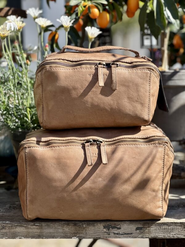 Axelsen & sön  | Austin toiletbag | Walnut | Mellem - Image 2