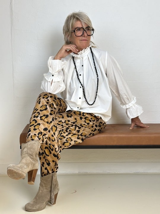 2510300_-_White_-_Extra_1[1]